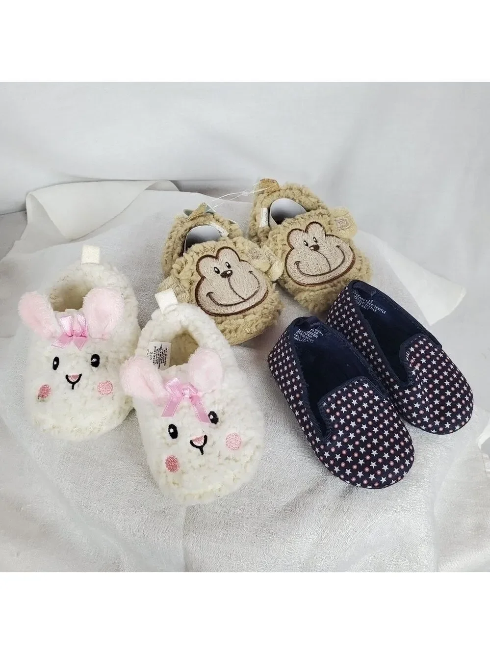 Baby shoes Lot of 3 pair slippers shoes infant 6 - 12m